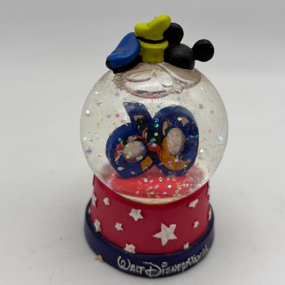 Disney Parks Walt Disney World WDW '06 Collectible Character Mini Snow Globe - Picture 6 of 9